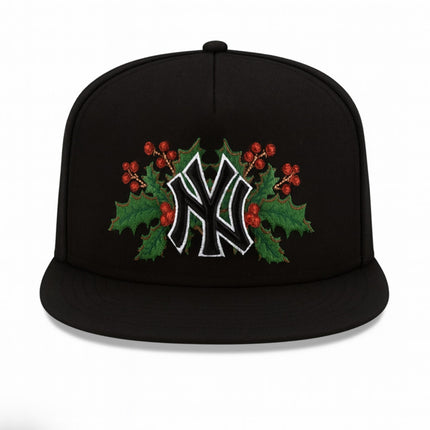 NY Yankees Holly Christmas 2025 Hat