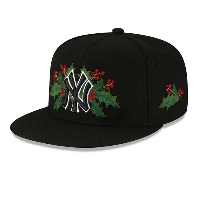 NY Yankees Holly Christmas 2025 Hat1